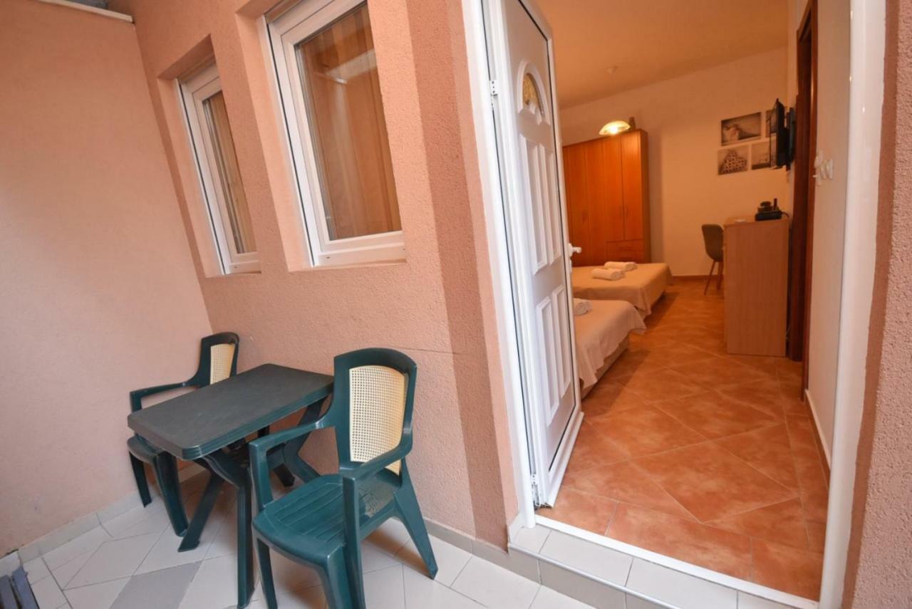 Apartment Anja Herceg Novi Bagian luar foto